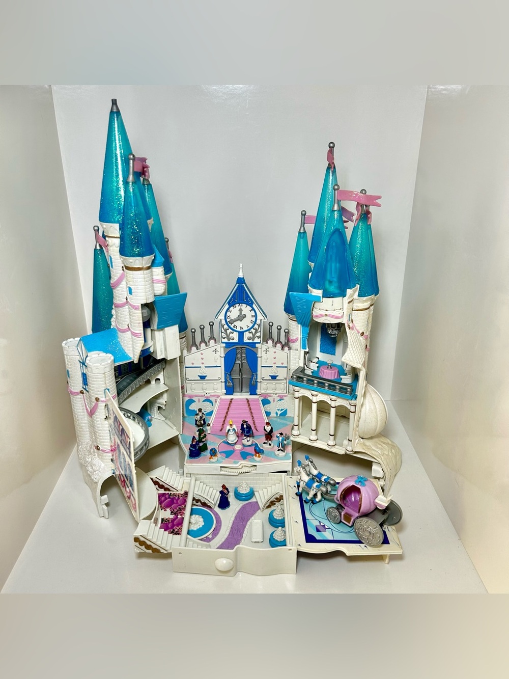 Vintage 1996 Trendmasters Cinderella Starcastle Polly Pocket
